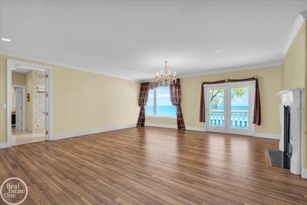 4326 Gratiot Avenue Port Huron City, MI 48060