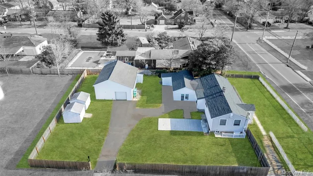 209 Jamaica Avenue Medford, NY 11763