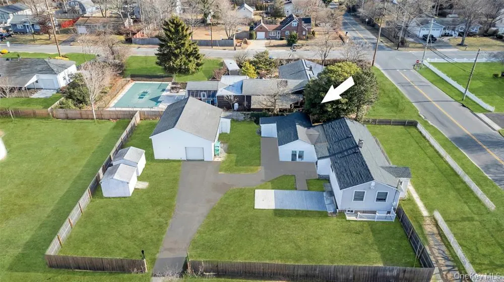 209 Jamaica Avenue Medford, NY 11763