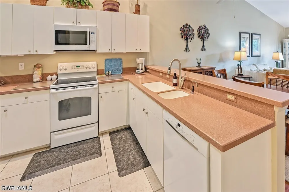 STONE WAY Estero, FL 33928