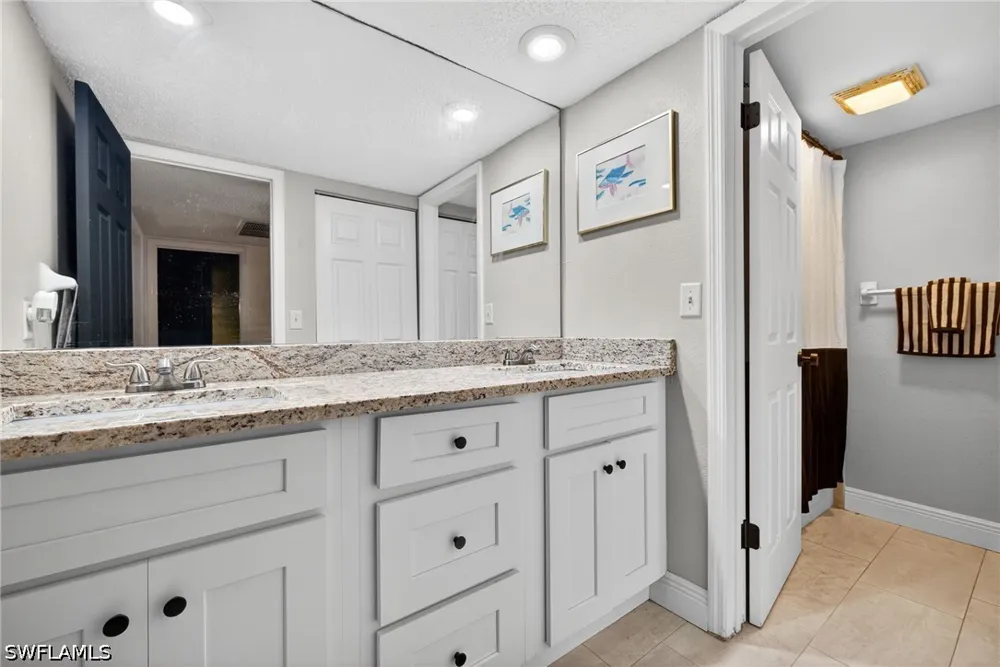 Park Shore Circle #3 Fort Myers, FL 33901
