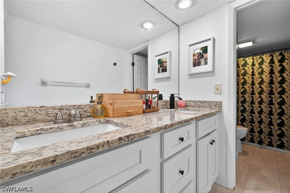 Park Shore Circle #3 Fort Myers, FL 33901