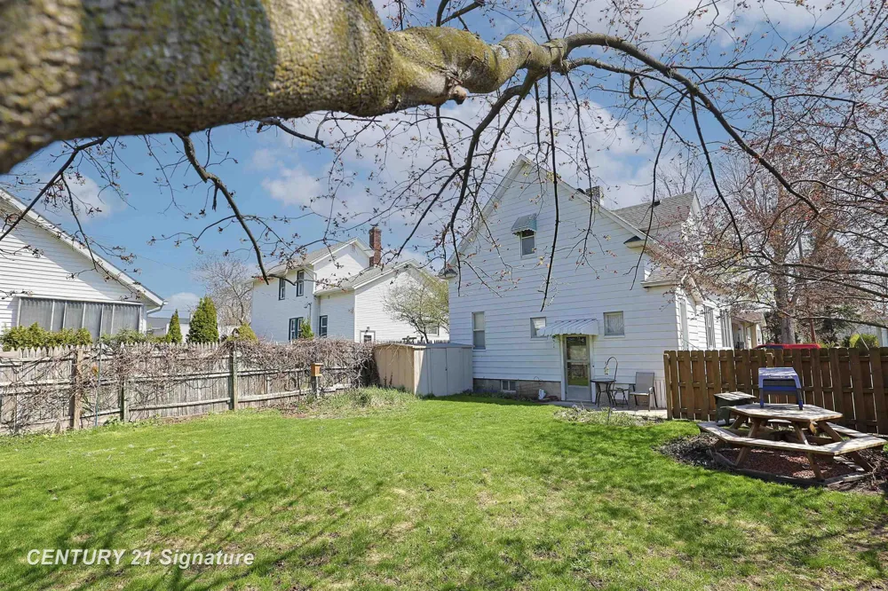 706 S Lincoln Street Bay City City, MI 48708