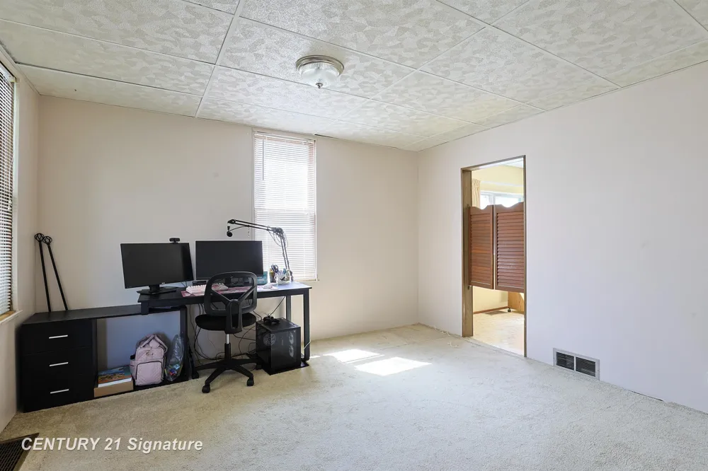 706 S Lincoln Street Bay City City, MI 48708