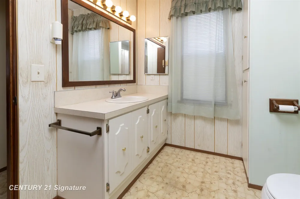706 S Lincoln Street Bay City City, MI 48708