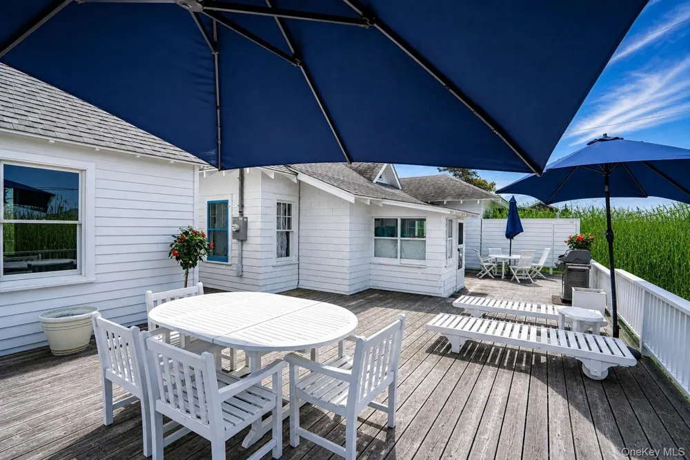 106 West Walk Saltaire, NY 11706