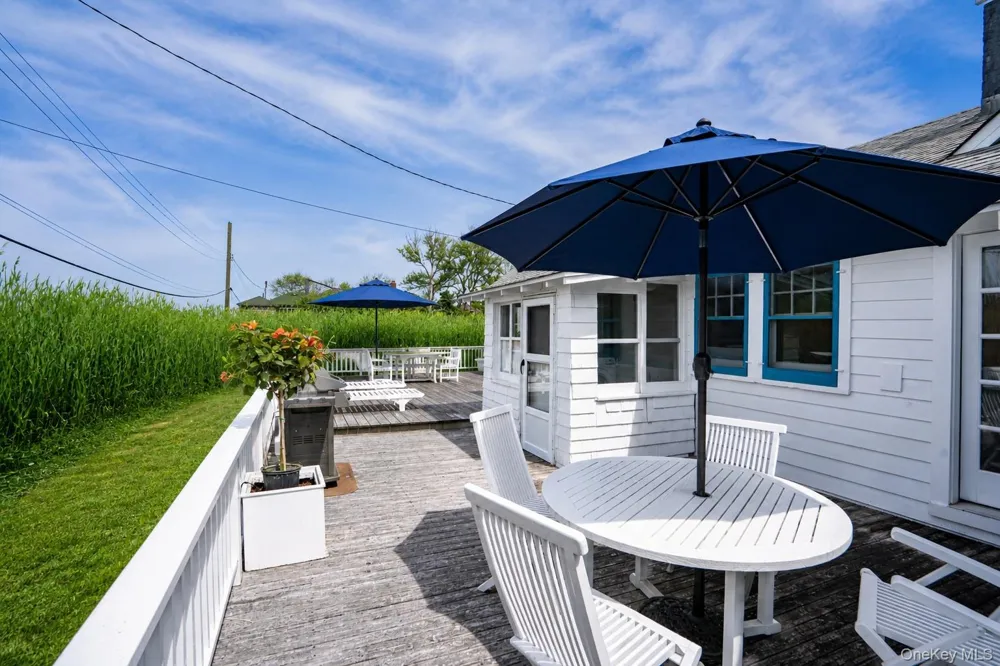 106 West Walk Saltaire, NY 11706