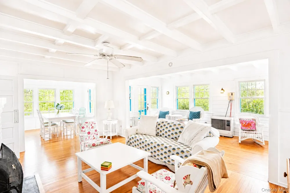 106 West Walk Saltaire, NY 11706