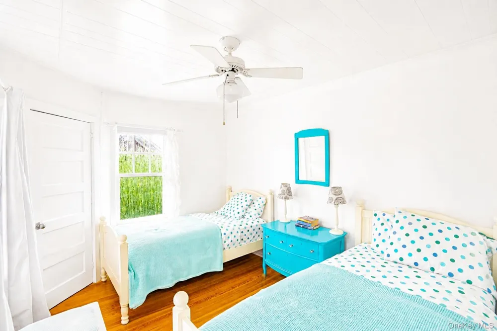 106 West Walk Saltaire, NY 11706