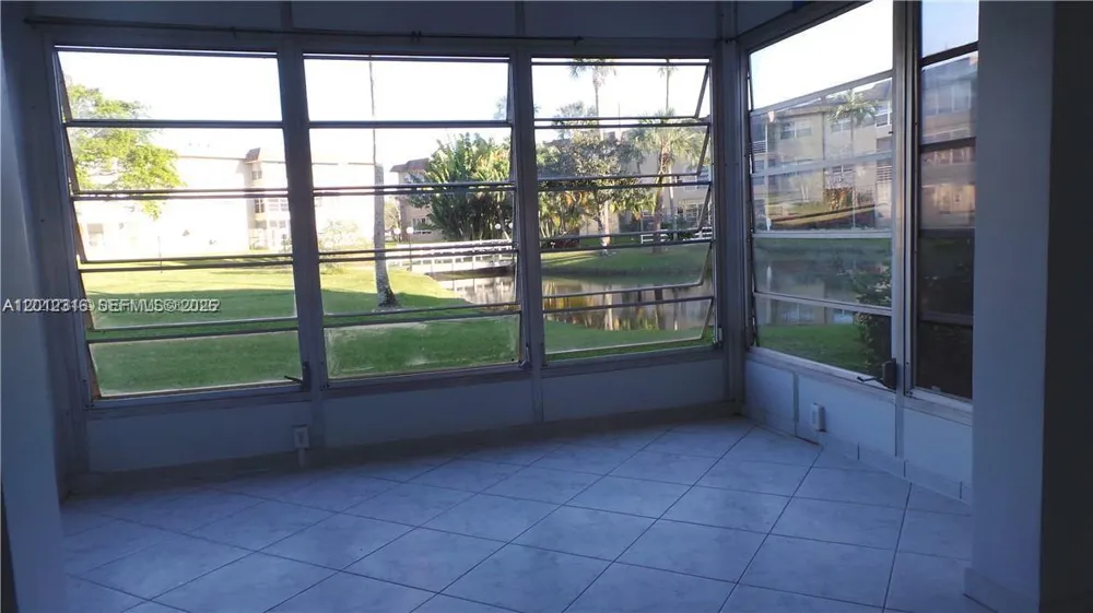 5031 W Oakland Park Blvd #204 Lauderdale Lakes, FL 33313