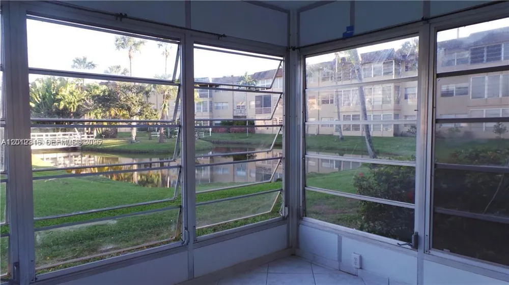5031 W Oakland Park Blvd #204 Lauderdale Lakes, FL 33313