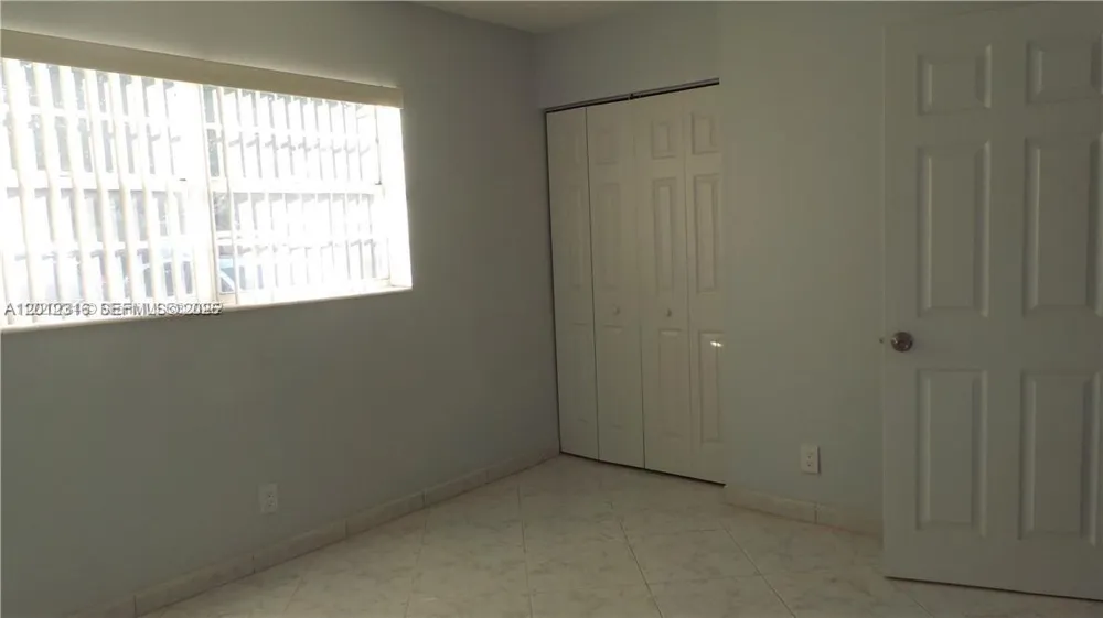 5031 W Oakland Park Blvd #204 Lauderdale Lakes, FL 33313