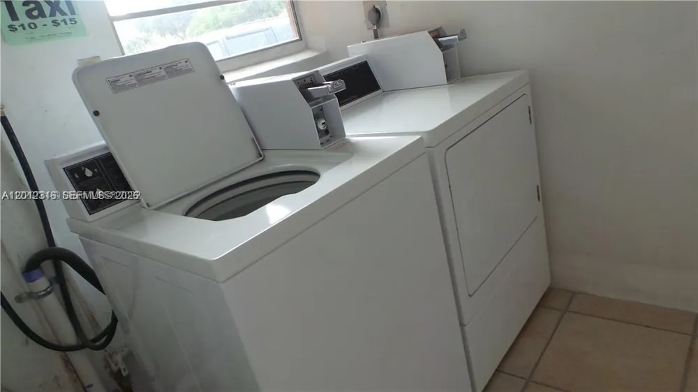 5031 W Oakland Park Blvd #204 Lauderdale Lakes, FL 33313