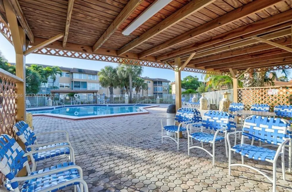 5031 W Oakland Park Blvd #204 Lauderdale Lakes, FL 33313