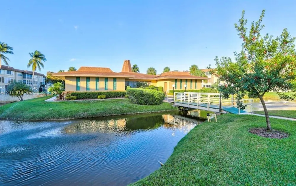 5031 W Oakland Park Blvd #204 Lauderdale Lakes, FL 33313