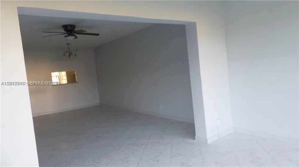 5031 W Oakland Park Blvd #204 Lauderdale Lakes, FL 33313