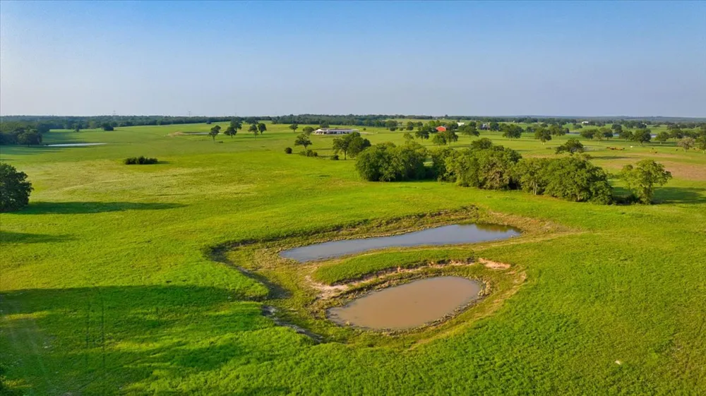 2095 County Road 442 Thrall, TX 76578