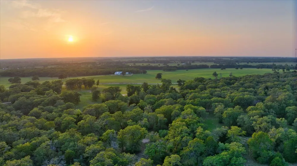 2095 County Road 442 Thrall, TX 76578