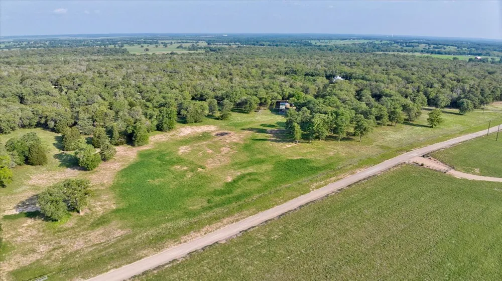 2095 County Road 442 Thrall, TX 76578