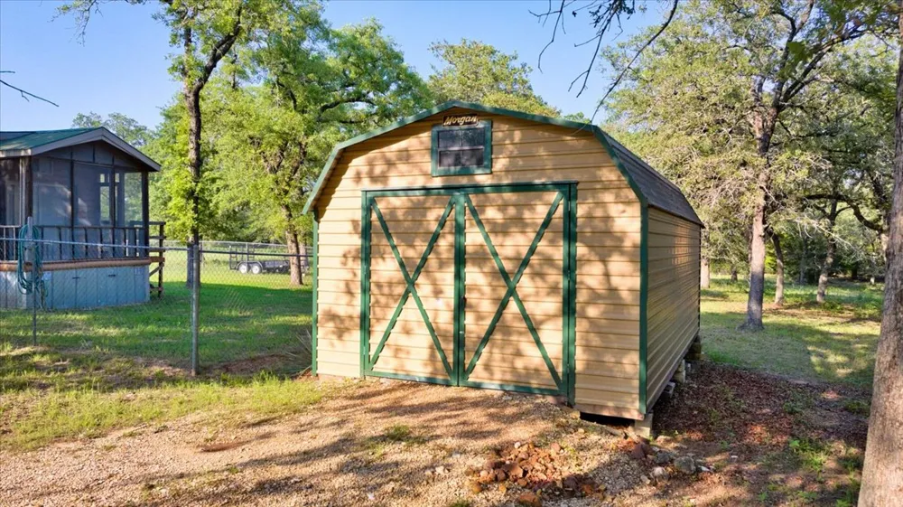 2095 County Road 442 Thrall, TX 76578