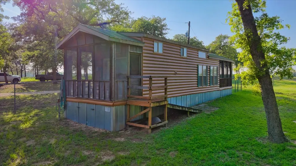 2095 County Road 442 Thrall, TX 76578