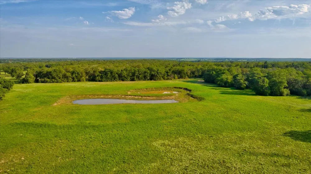2095 County Road 442 Thrall, TX 76578