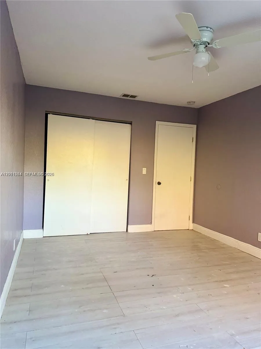 906 SW 74th Ave North Lauderdale, FL 33068