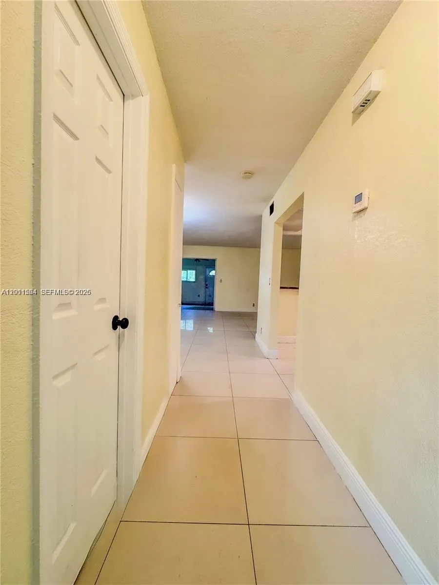 906 SW 74th Ave North Lauderdale, FL 33068
