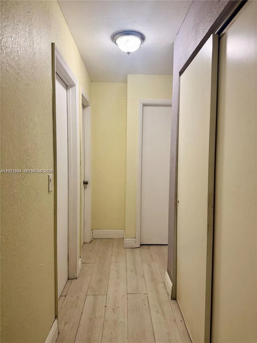 906 SW 74th Ave North Lauderdale, FL 33068