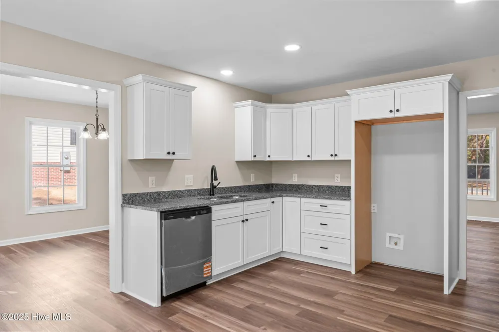 215 Beech Street Hamlet, NC 28345