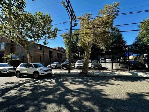 33 PRESCOTT ST