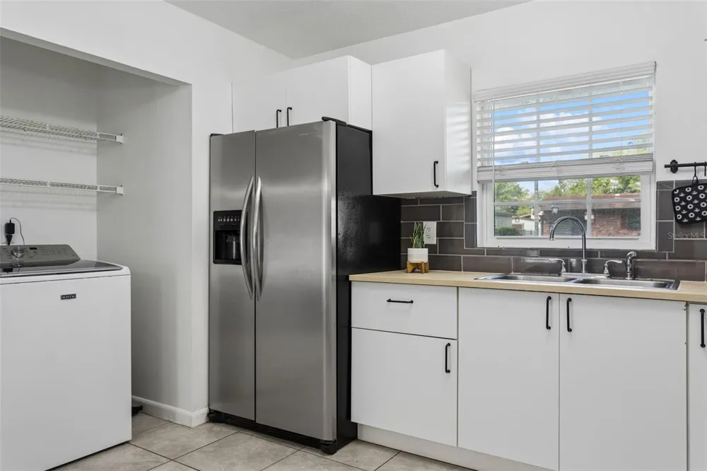8303 TEMPLE PARK DRIVE Tampa, FL 33637