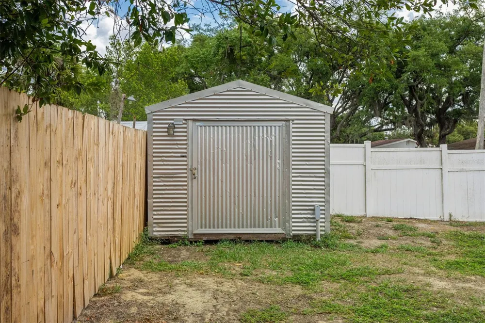 8303 TEMPLE PARK DRIVE Tampa, FL 33637