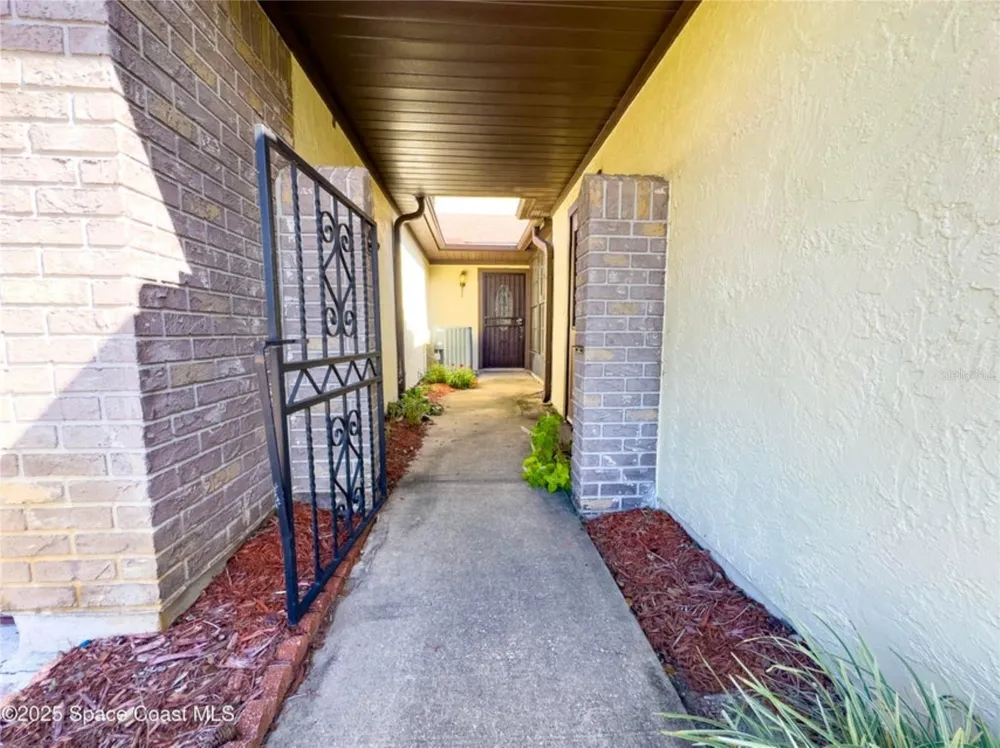 2193 KINGS CROSS STREET Titusville, FL 32796