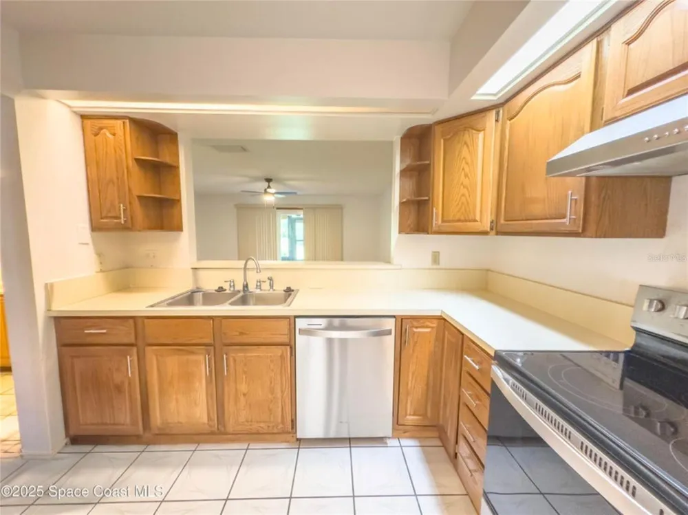 2193 KINGS CROSS STREET Titusville, FL 32796