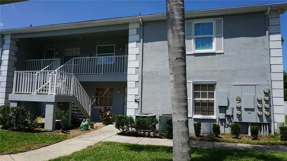 7713 HILLSIDE COURT #203 Hudson, FL 34667