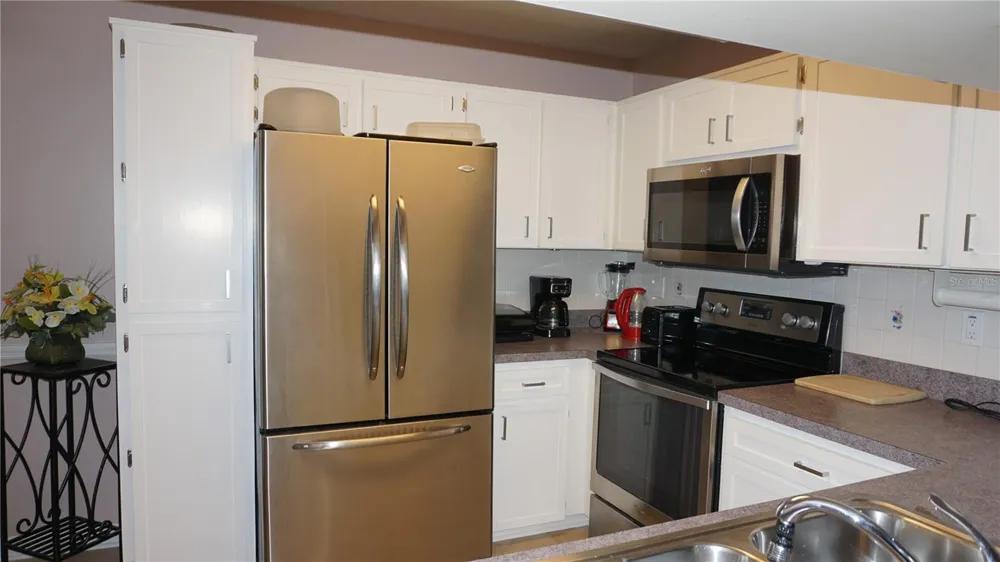 7713 HILLSIDE COURT #203 Hudson, FL 34667