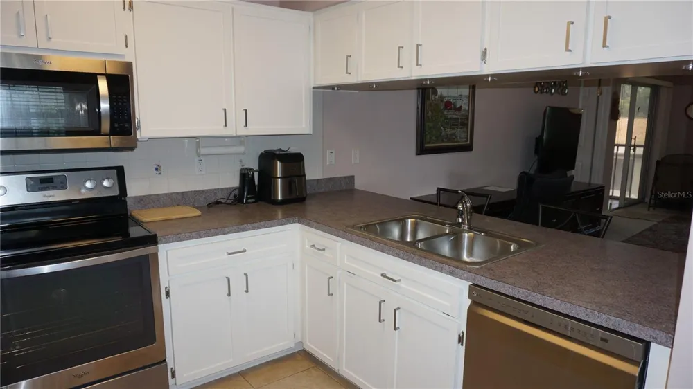 7713 HILLSIDE COURT #203 Hudson, FL 34667