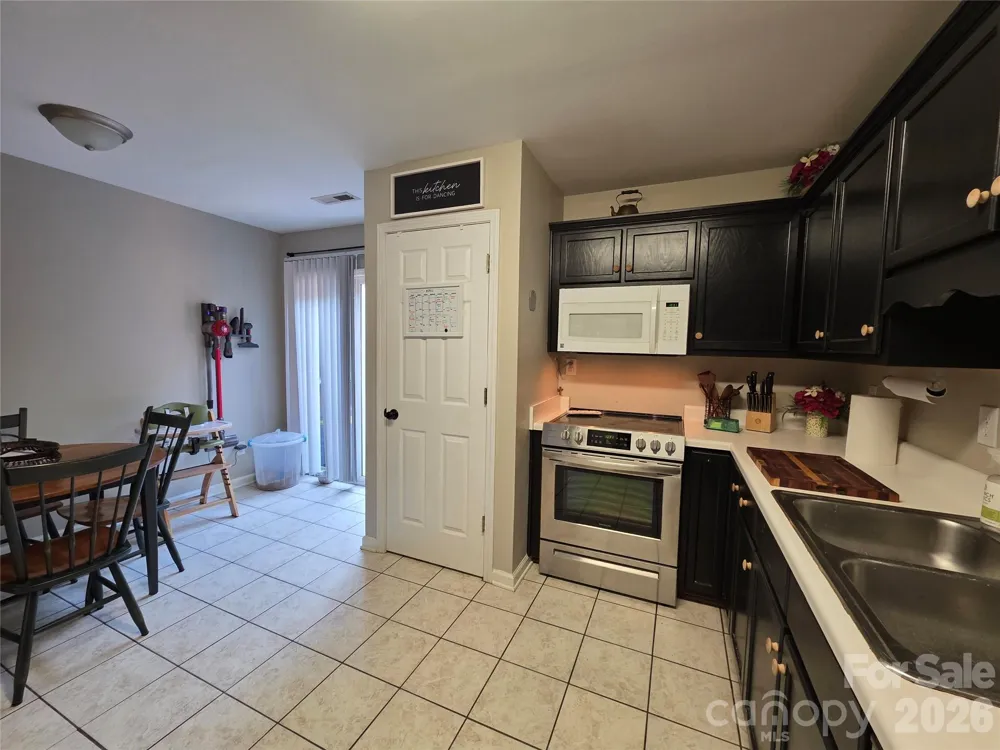 2240 15th Avenue NE #104 Hickory, NC 28601