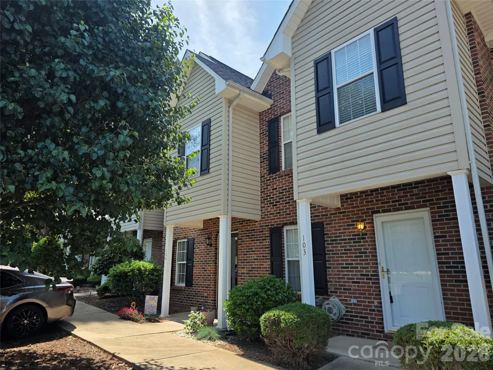 2240 15th Avenue NE #104 Hickory, NC 28601