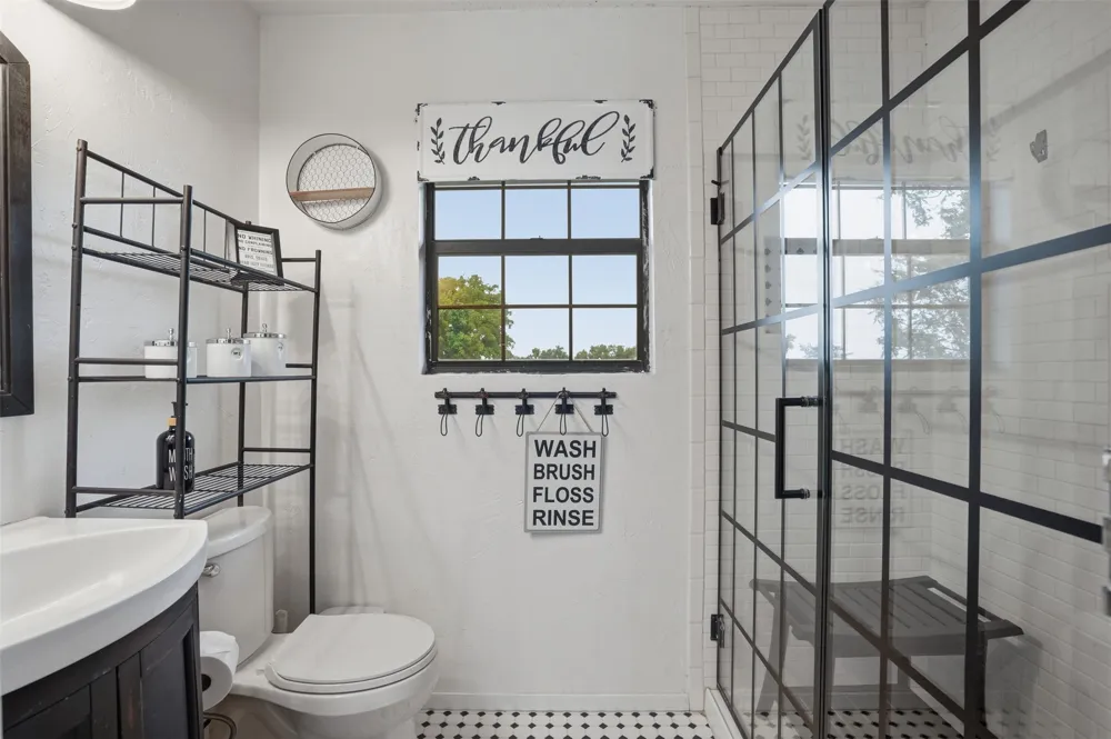 2182 Sunflower Road Paradise, TX 76073