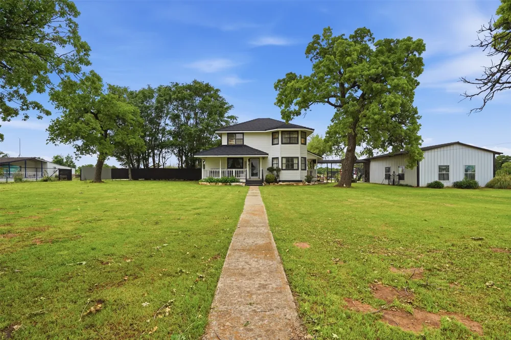 2182 Sunflower Road Paradise, TX 76073
