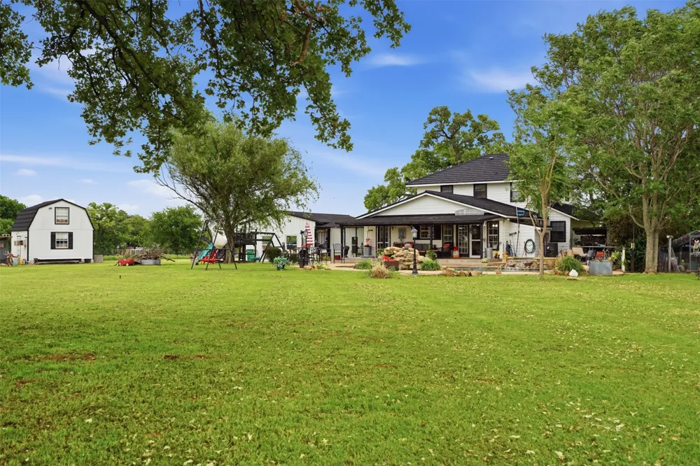 2182 Sunflower Road Paradise, TX 76073