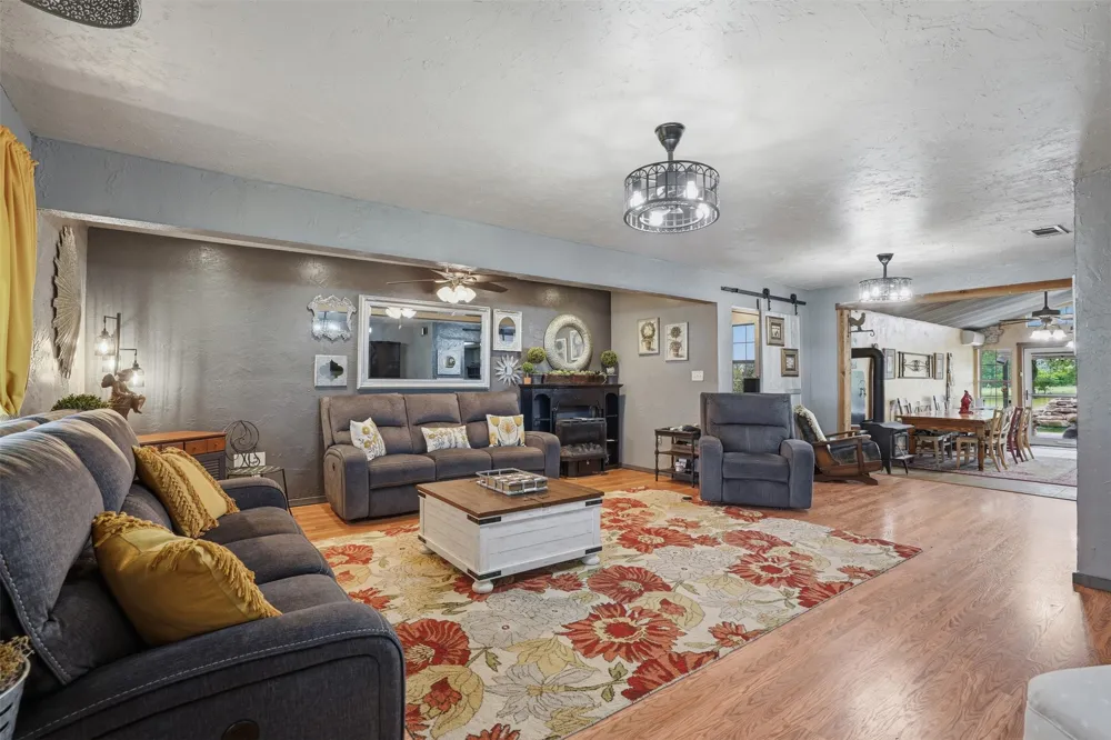 2182 Sunflower Road Paradise, TX 76073