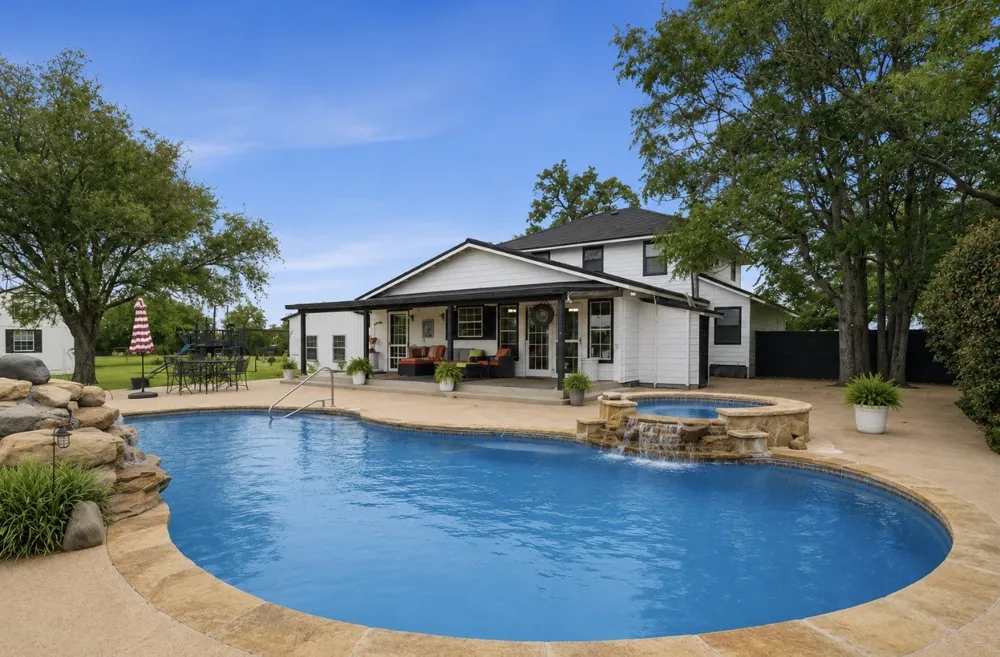 2182 Sunflower Road Paradise, TX 76073