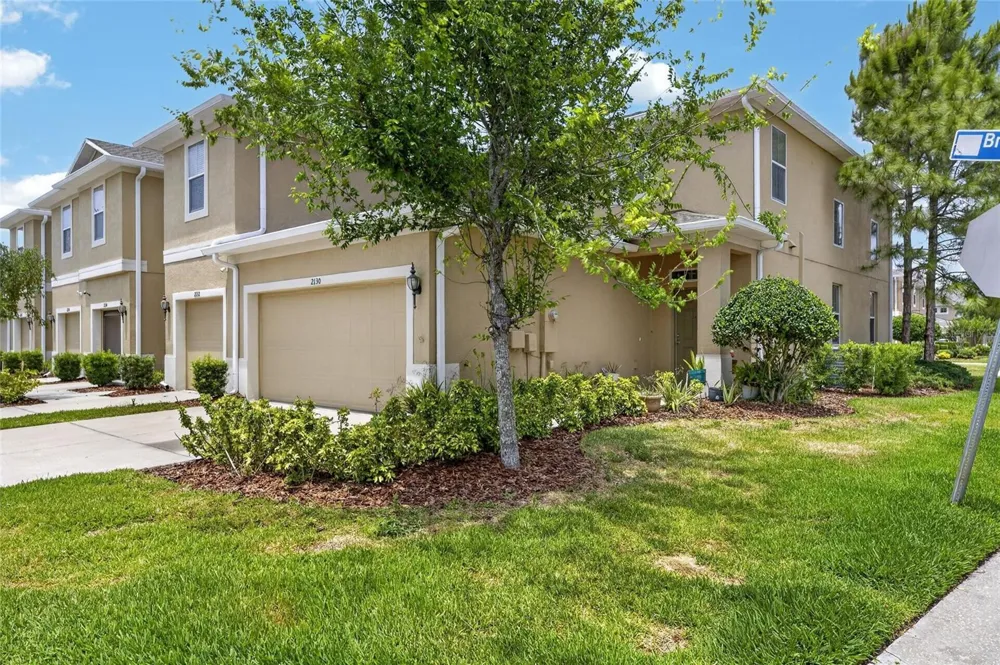 2130 BROADWAY VIEW AVENUE Brandon, FL 33510