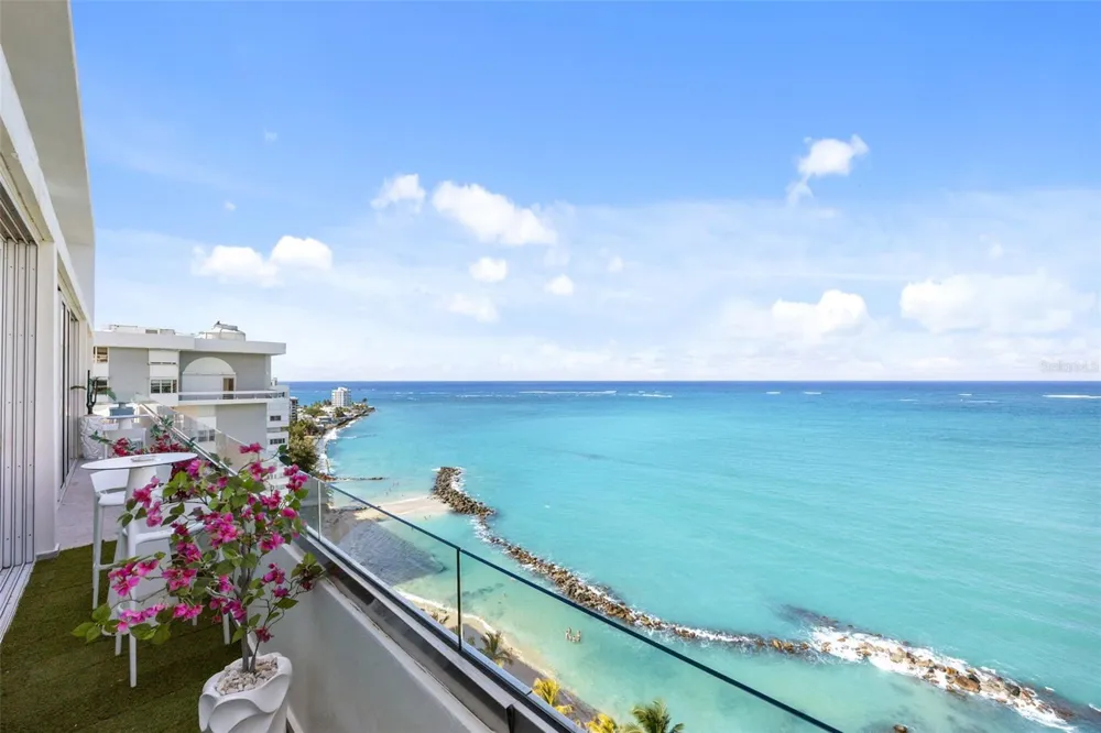 3307 AVE ISLA VERDE #PH Carolina, PR 00979