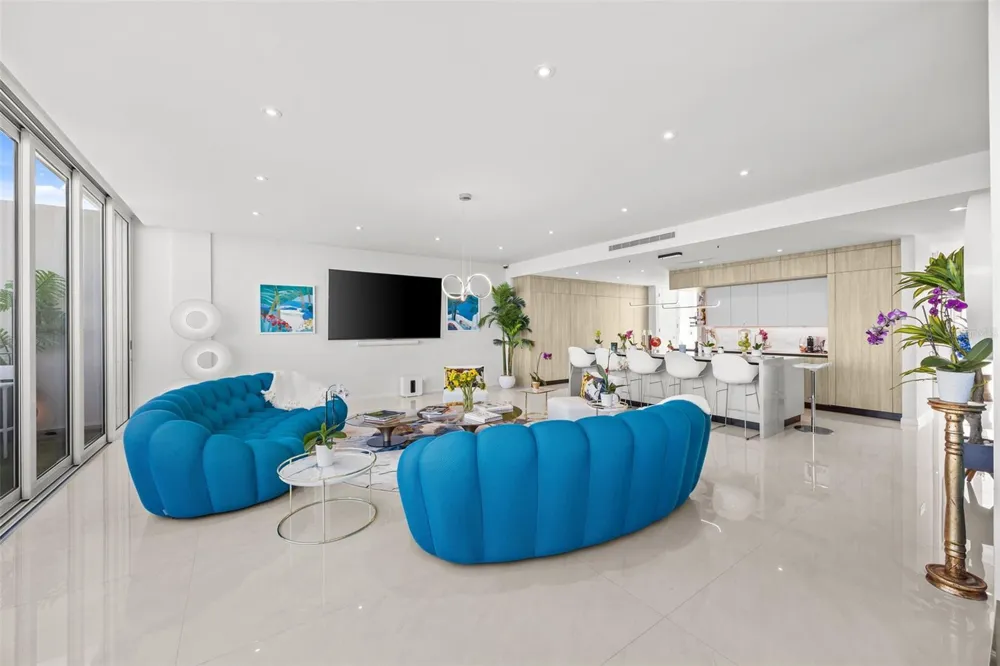 3307 AVE ISLA VERDE #PH Carolina, PR 00979