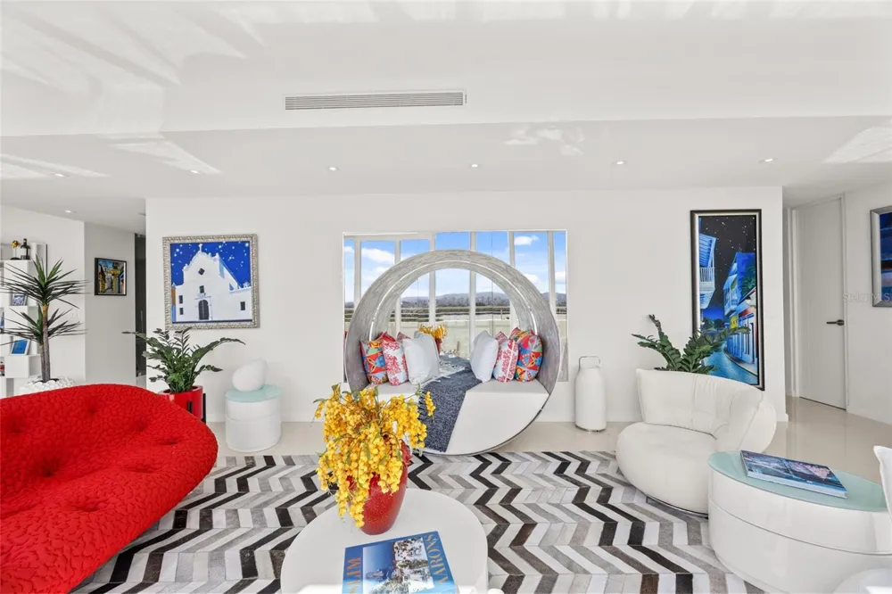 3307 AVE ISLA VERDE #PH Carolina, PR 00979
