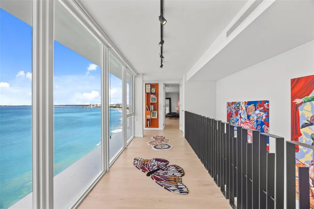 3307 AVE ISLA VERDE #PH Carolina, PR 00979
